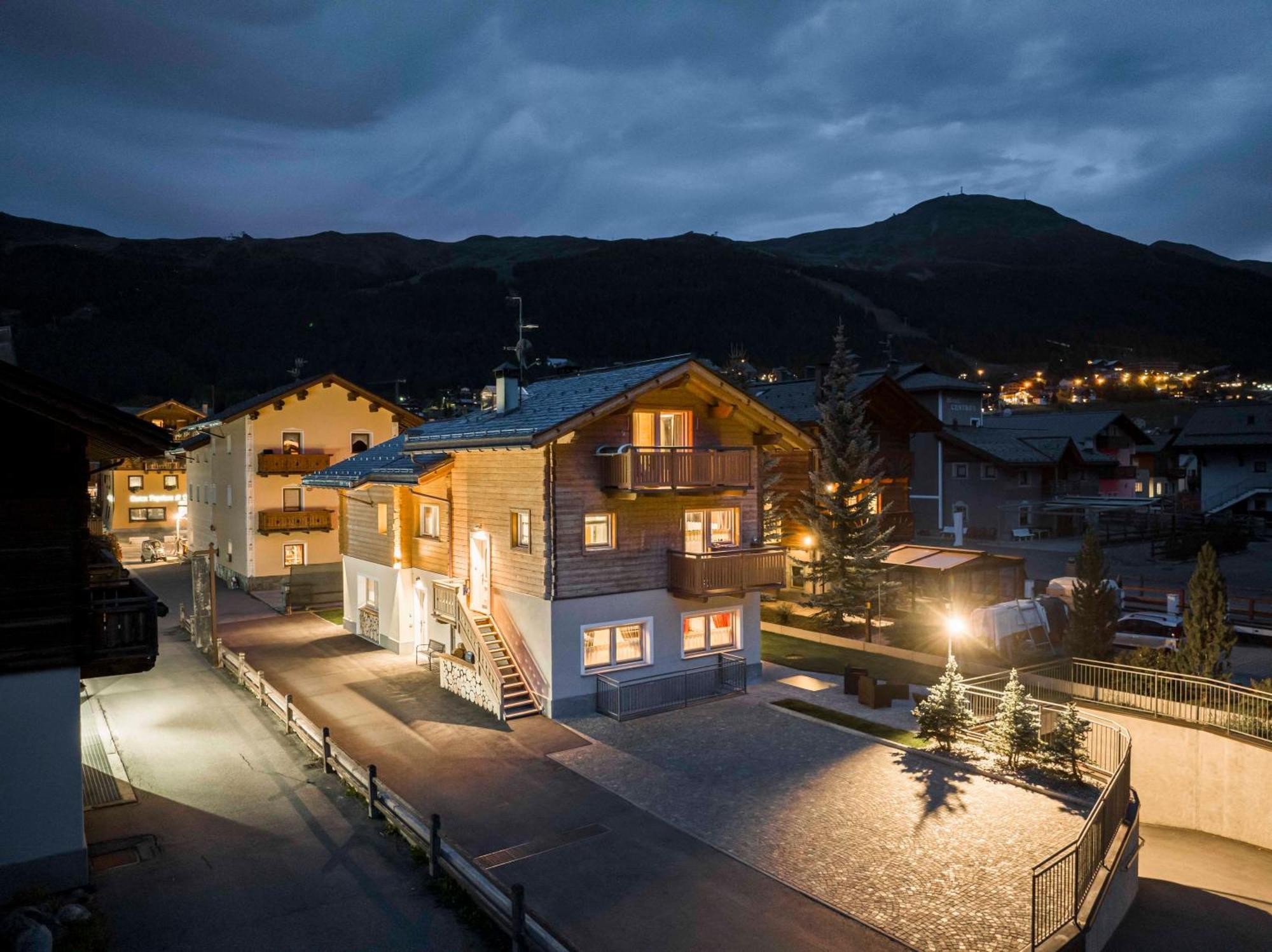 Ag Apartments Livigno Centro Buitenkant foto